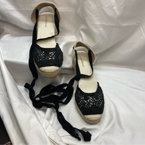 NEW le Chateau Espadrille Crochet Lace Up Wedge Sandals Shoes Size 39 Blk/Crm.